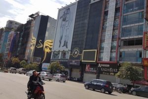 CHO THUÊ MẶT BẰNG KINH DOANH TẠI TRẦN THÁI TÔNG QUẬN CẦU GIẤY DT 400M2 4 TẦNG MẶT TIỀN GẦN 20M.
